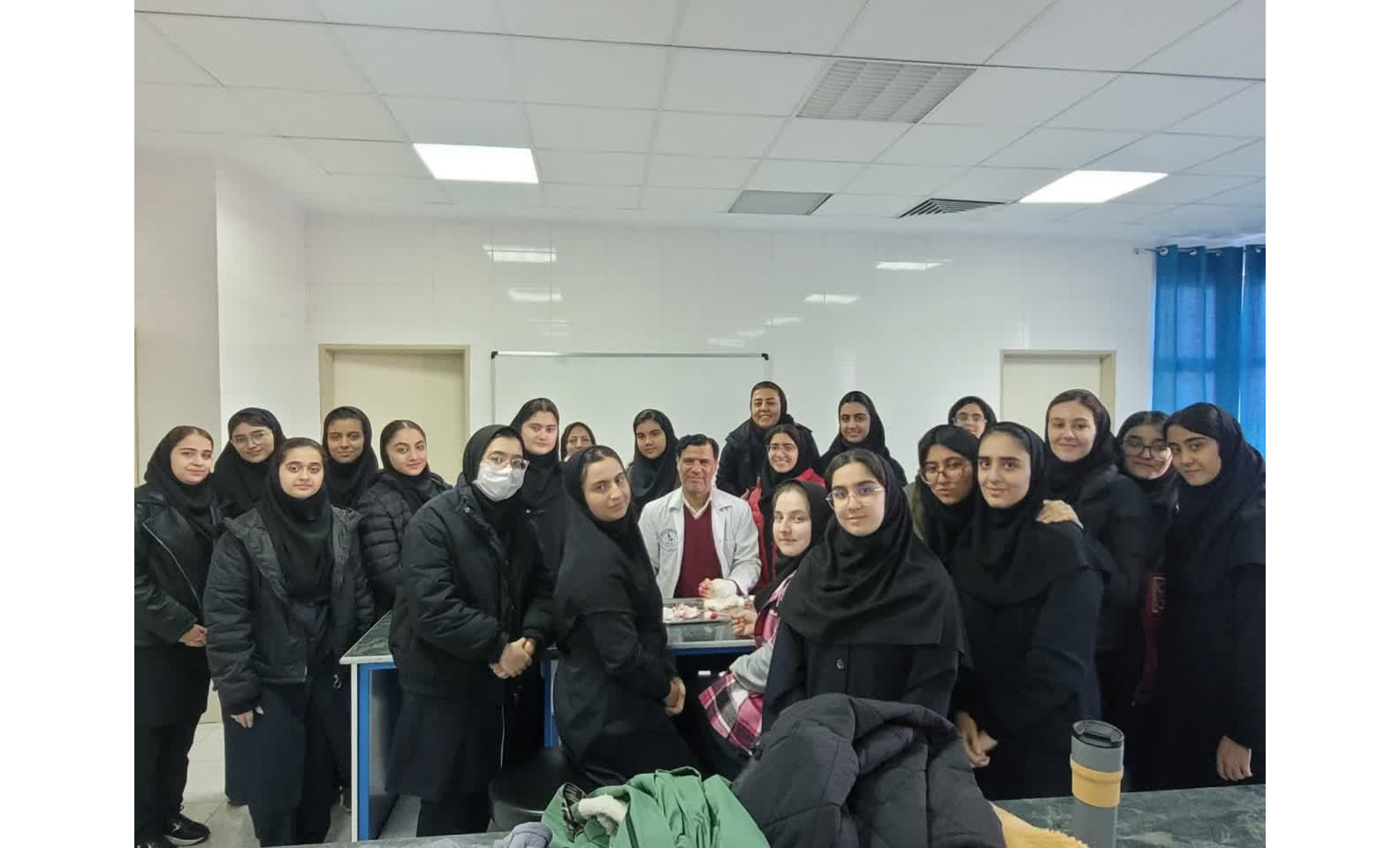 بازدید دانش آموزان دبیرستان نخبگان ماندگار از دانشکده دامپزشکی
